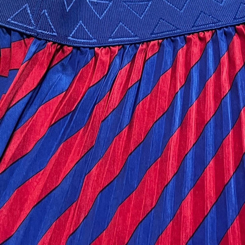 LuLaRoe Blue and Red Pleated Skirt Sz S Women - Picture 3 of 8